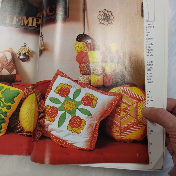 BOOK Vintage Simplicity Quick & Quilted Projects, includes Uncut pull-ou… - Picture 11 of 13